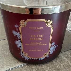 White Barn 'Tis The Season Candle - Deep Red